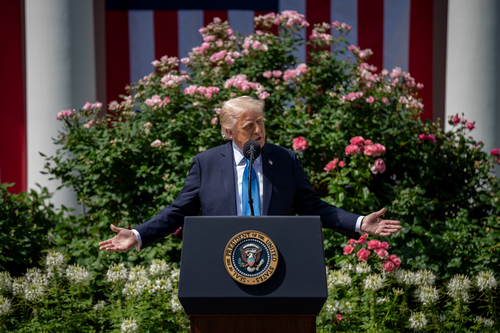 Трамп заявив, що не буде вводити нові санкції проти Росії